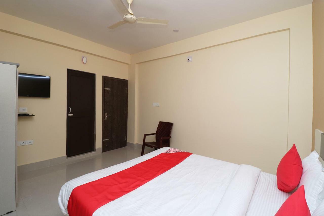 Oyo 35736 Shree Jagannath Lodge Puri Exterior photo